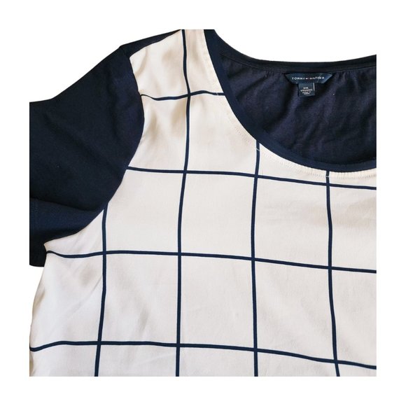 Pre-loved Tommy Hilfiger Blue/White Sheer Front Square Pattern T-shirt. Size XXL - Picture 4 of 16